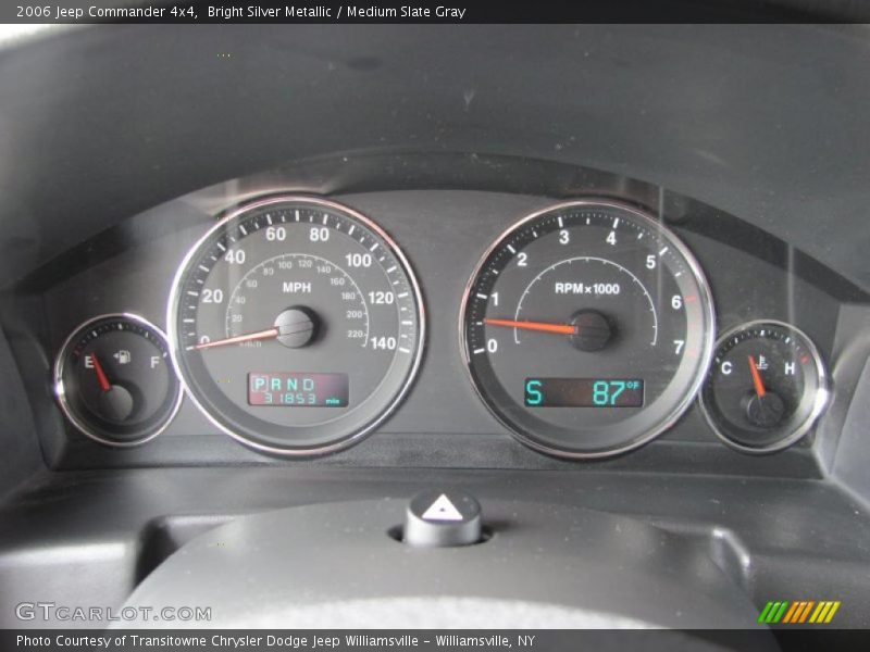 Bright Silver Metallic / Medium Slate Gray 2006 Jeep Commander 4x4