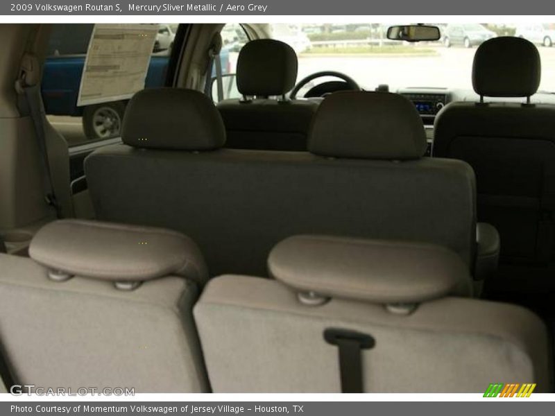 Mercury Sliver Metallic / Aero Grey 2009 Volkswagen Routan S