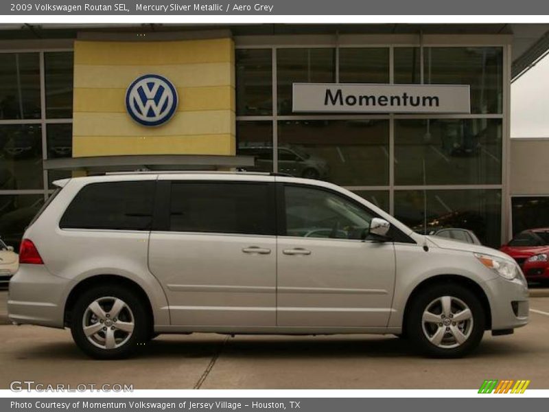 Mercury Sliver Metallic / Aero Grey 2009 Volkswagen Routan SEL