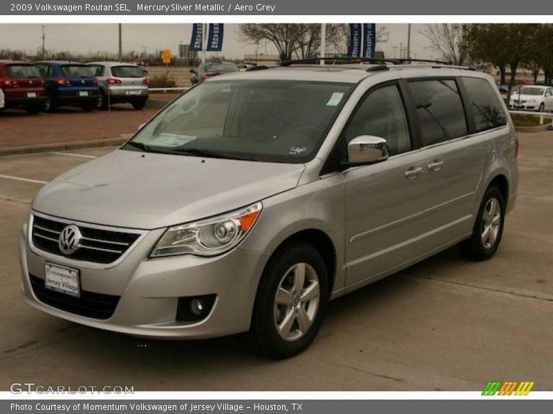 Mercury Sliver Metallic / Aero Grey 2009 Volkswagen Routan SEL