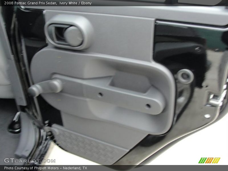 Ivory White / Ebony 2008 Pontiac Grand Prix Sedan