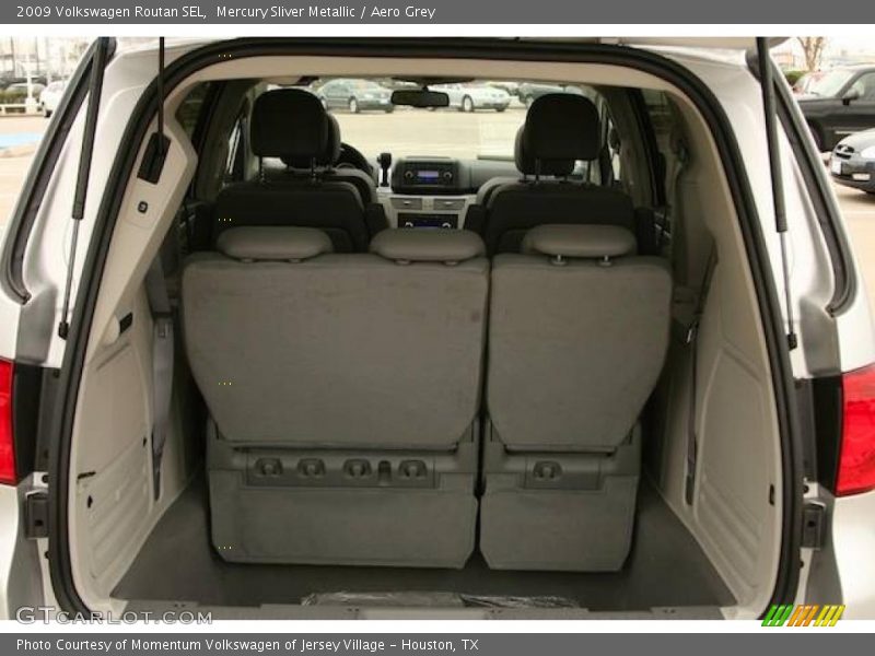 Mercury Sliver Metallic / Aero Grey 2009 Volkswagen Routan SEL