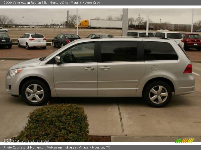 Mercury Sliver Metallic / Aero Grey 2009 Volkswagen Routan SEL