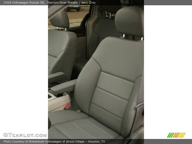 Mercury Sliver Metallic / Aero Grey 2009 Volkswagen Routan SEL