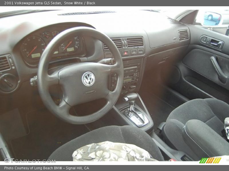 Snow White / Black 2001 Volkswagen Jetta GLS Sedan