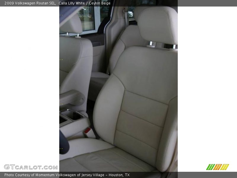 Calla Lilly White / Ceylon Beige 2009 Volkswagen Routan SEL