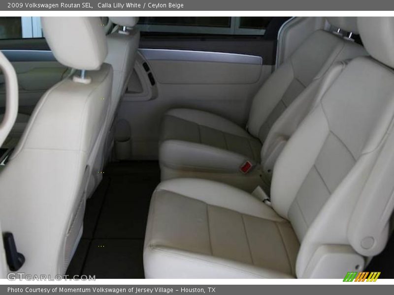 Calla Lilly White / Ceylon Beige 2009 Volkswagen Routan SEL