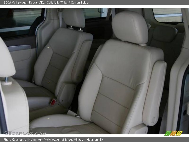Calla Lilly White / Ceylon Beige 2009 Volkswagen Routan SEL