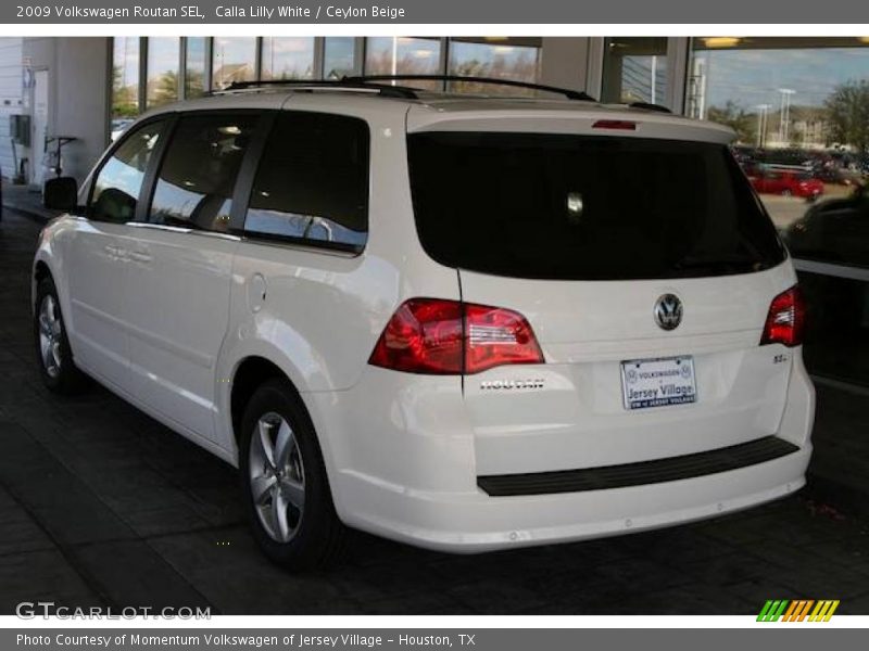 Calla Lilly White / Ceylon Beige 2009 Volkswagen Routan SEL