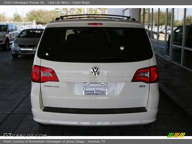 Calla Lilly White / Ceylon Beige 2009 Volkswagen Routan SEL