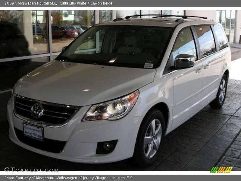 Calla Lilly White / Ceylon Beige 2009 Volkswagen Routan SEL