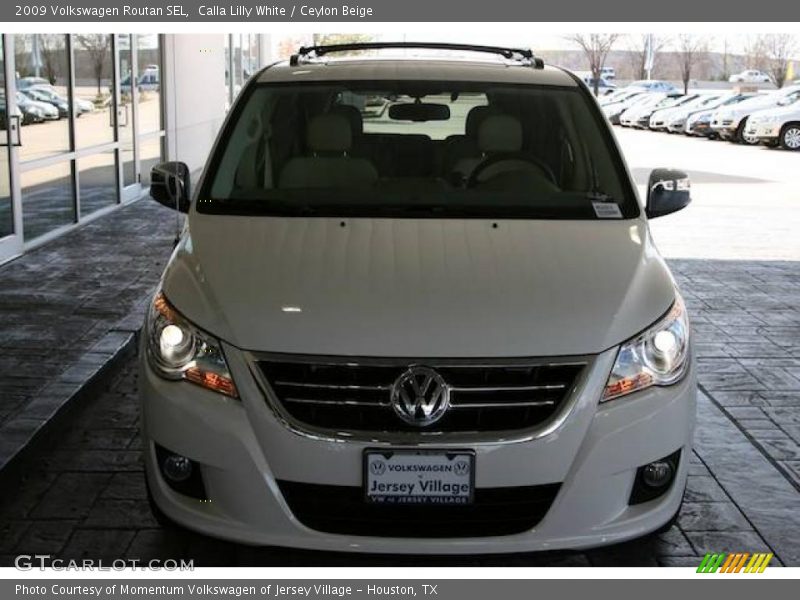 Calla Lilly White / Ceylon Beige 2009 Volkswagen Routan SEL