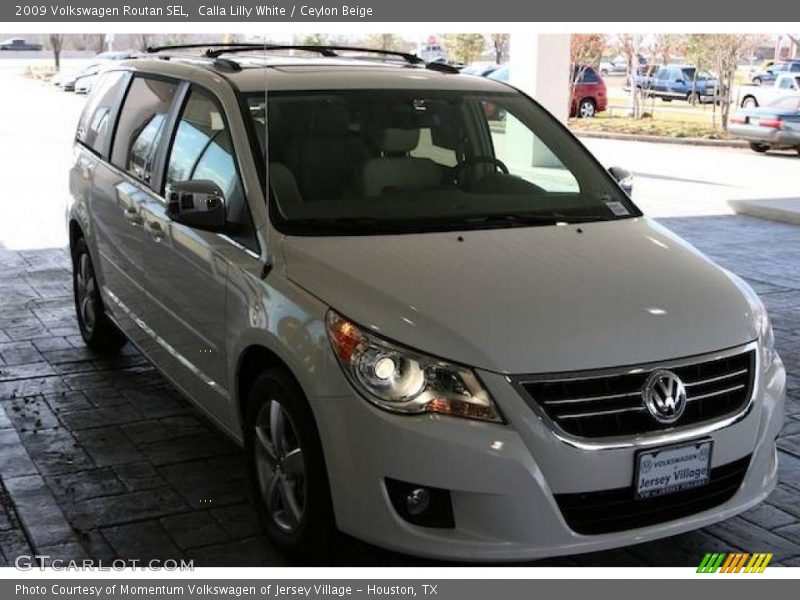Calla Lilly White / Ceylon Beige 2009 Volkswagen Routan SEL