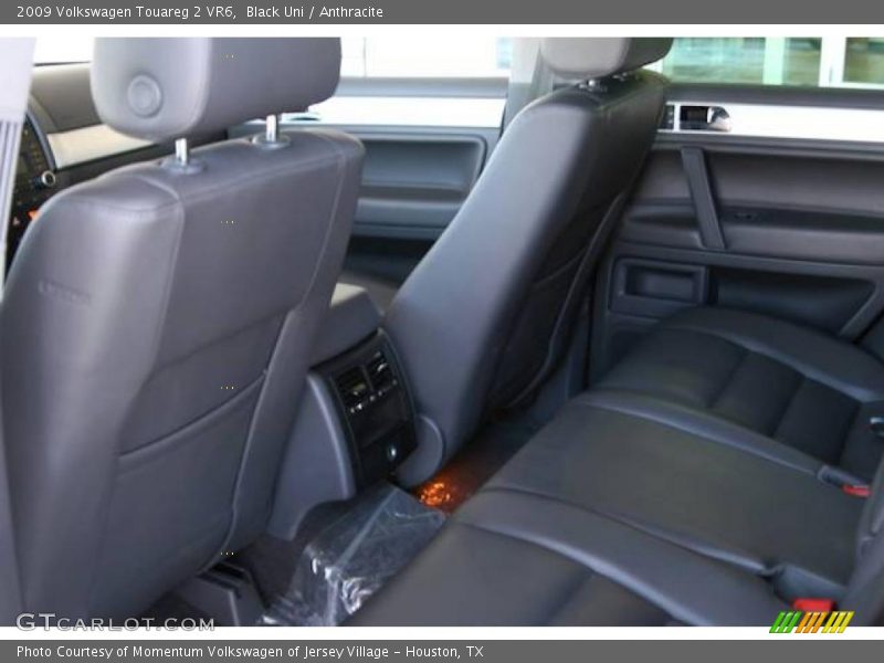Black Uni / Anthracite 2009 Volkswagen Touareg 2 VR6