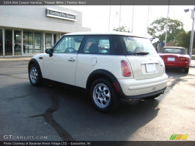 Pepper White / Panther Black 2004 Mini Cooper Hardtop