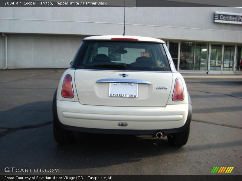 Pepper White / Panther Black 2004 Mini Cooper Hardtop