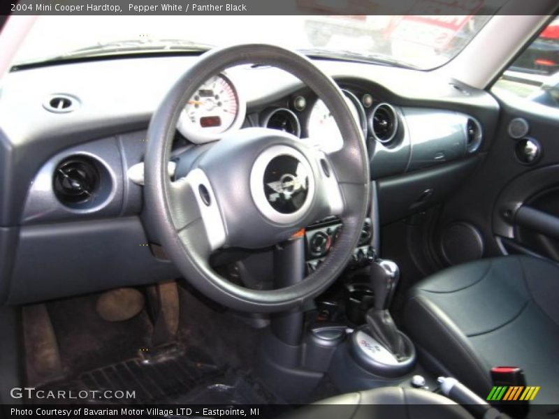Pepper White / Panther Black 2004 Mini Cooper Hardtop