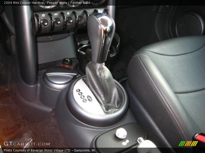 Pepper White / Panther Black 2004 Mini Cooper Hardtop