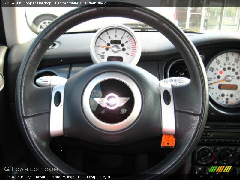 Pepper White / Panther Black 2004 Mini Cooper Hardtop