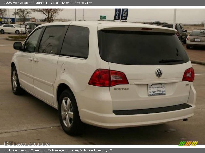 Calla Lilly White / Aero Grey 2009 Volkswagen Routan SEL