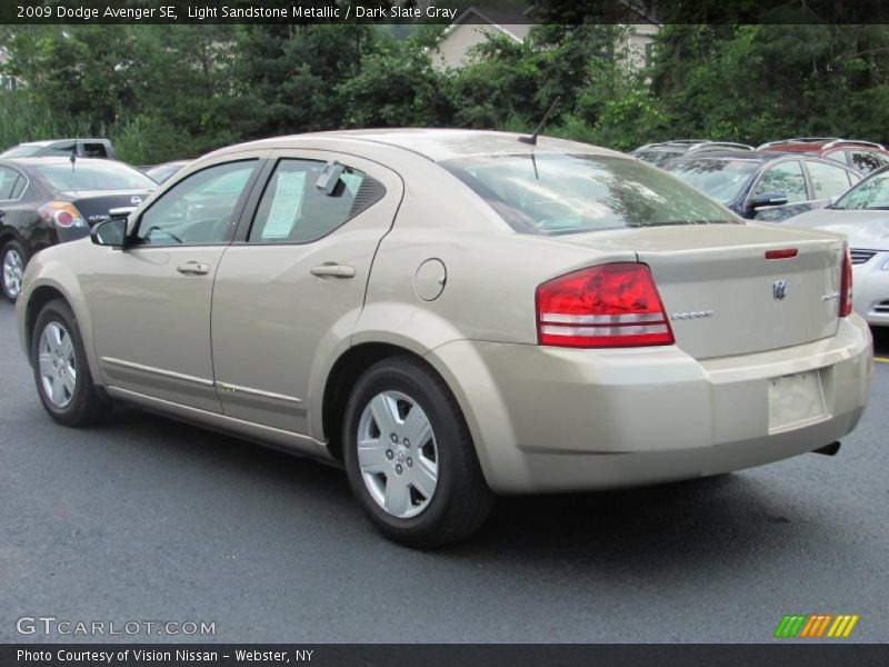 Light Sandstone Metallic / Dark Slate Gray 2009 Dodge Avenger SE