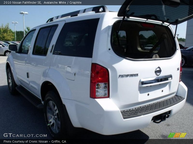 Avalanche White / Graphite 2010 Nissan Pathfinder SE