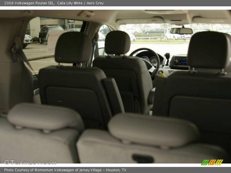 Calla Lilly White / Aero Grey 2009 Volkswagen Routan SEL