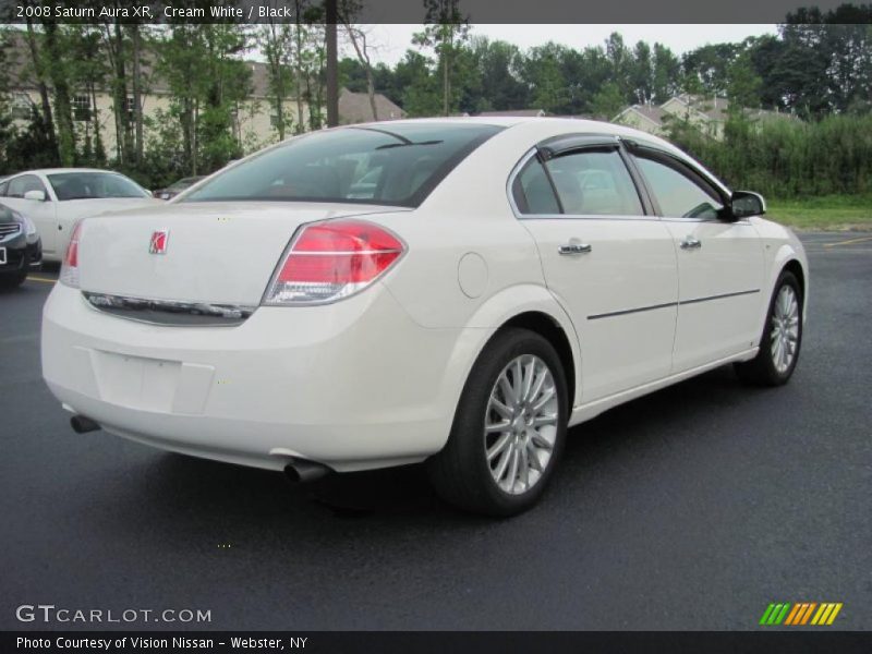 Cream White / Black 2008 Saturn Aura XR