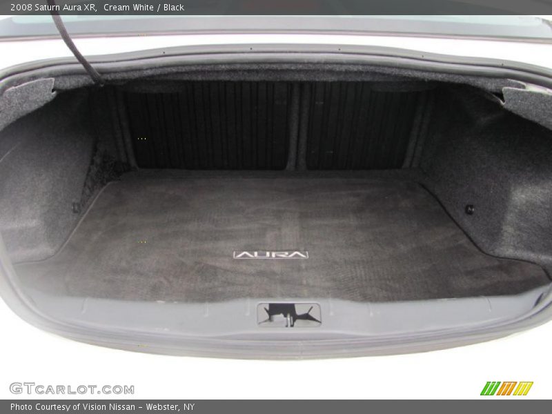 Cream White / Black 2008 Saturn Aura XR