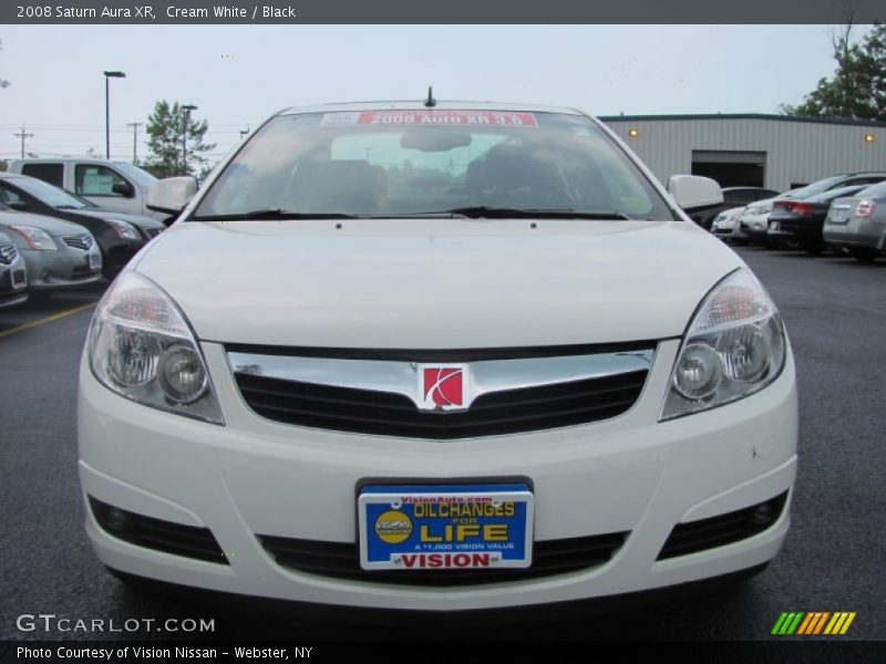 Cream White / Black 2008 Saturn Aura XR