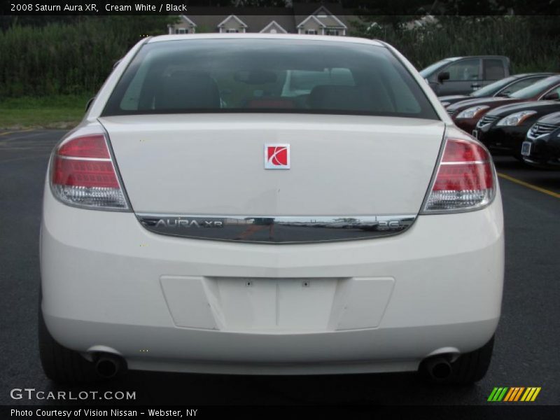Cream White / Black 2008 Saturn Aura XR
