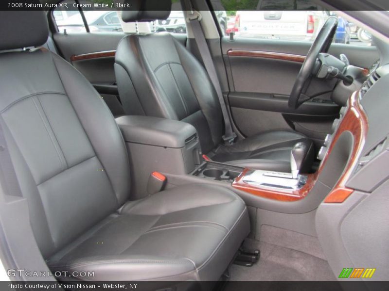 Cream White / Black 2008 Saturn Aura XR