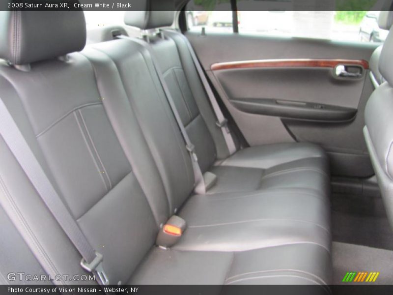 Cream White / Black 2008 Saturn Aura XR