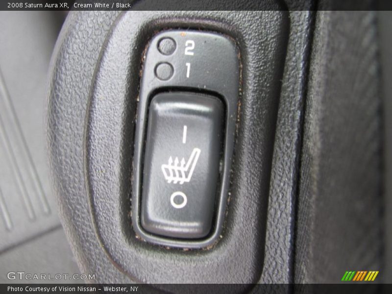 Cream White / Black 2008 Saturn Aura XR