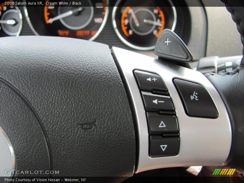 Cream White / Black 2008 Saturn Aura XR