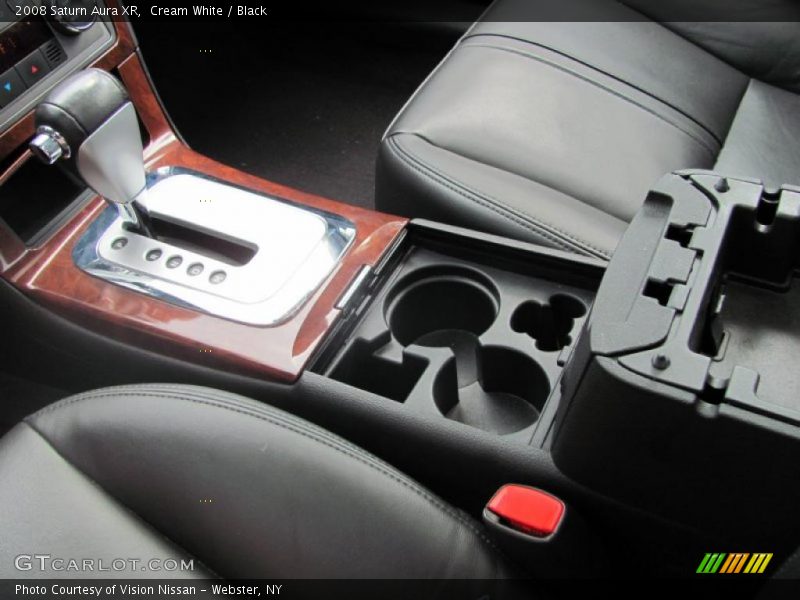 Cream White / Black 2008 Saturn Aura XR