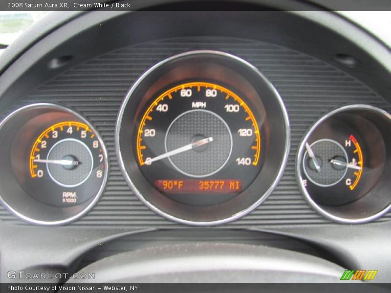 Cream White / Black 2008 Saturn Aura XR