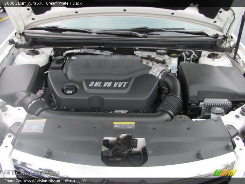 Cream White / Black 2008 Saturn Aura XR