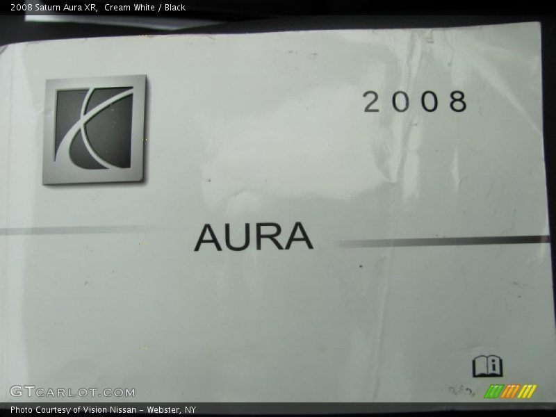 Cream White / Black 2008 Saturn Aura XR