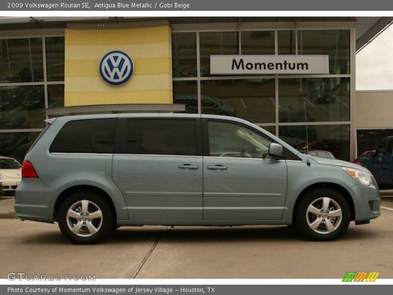 Antigua Blue Metallic / Gobi Beige 2009 Volkswagen Routan SE