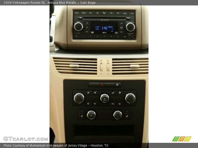 Antigua Blue Metallic / Gobi Beige 2009 Volkswagen Routan SE