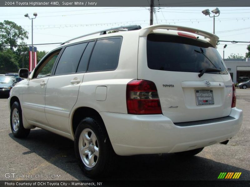 Super White / Ivory 2004 Toyota Highlander 4WD