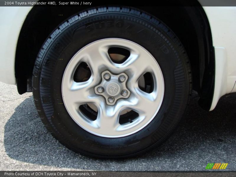 Super White / Ivory 2004 Toyota Highlander 4WD