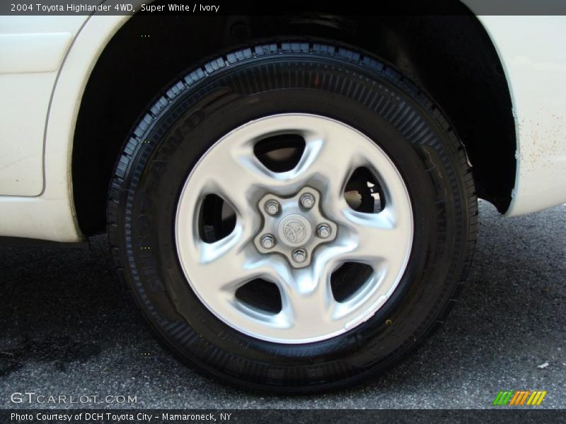 Super White / Ivory 2004 Toyota Highlander 4WD
