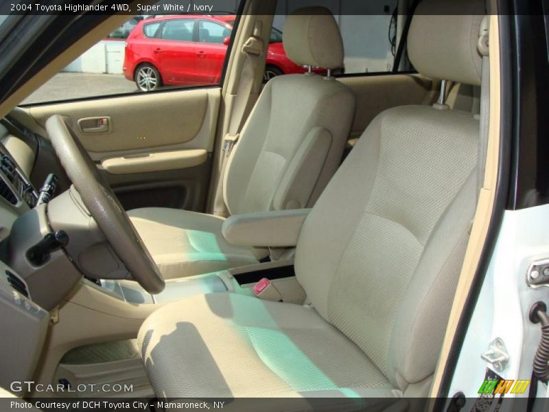 Super White / Ivory 2004 Toyota Highlander 4WD