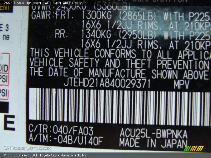 Super White / Ivory 2004 Toyota Highlander 4WD