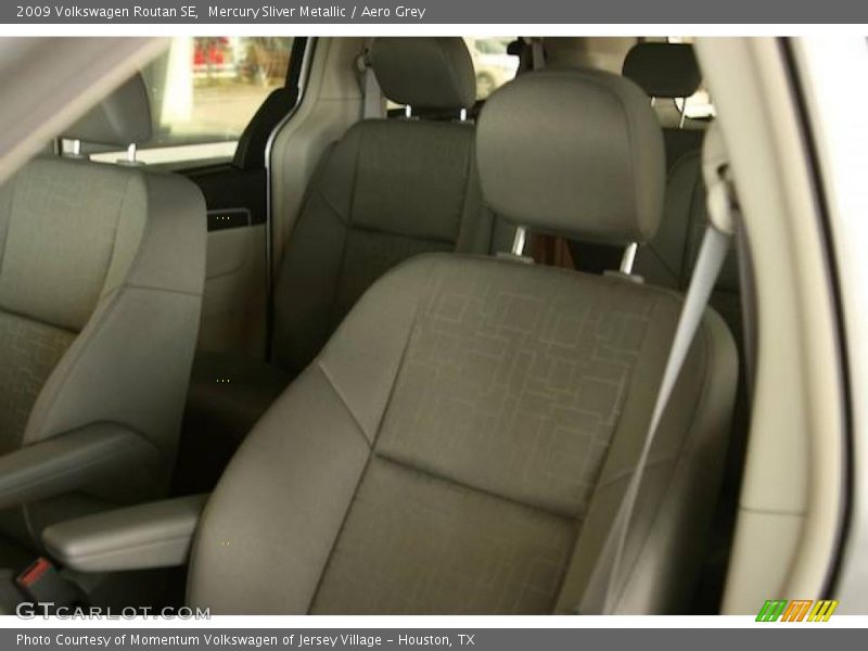 Mercury Sliver Metallic / Aero Grey 2009 Volkswagen Routan SE