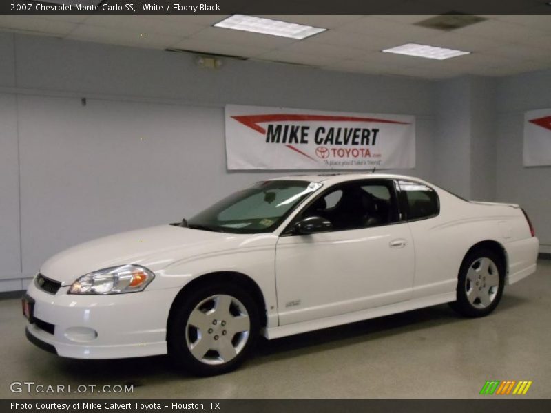 White / Ebony Black 2007 Chevrolet Monte Carlo SS
