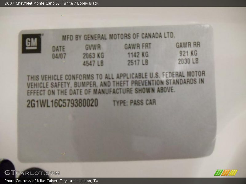 White / Ebony Black 2007 Chevrolet Monte Carlo SS