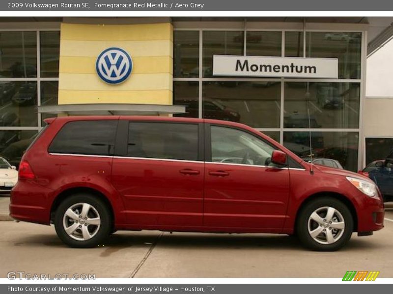 Pomegranate Red Metallic / Aero Grey 2009 Volkswagen Routan SE
